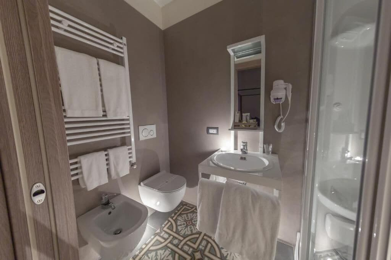 Bathroom 3, METEORON Luxury Rooms, Matera