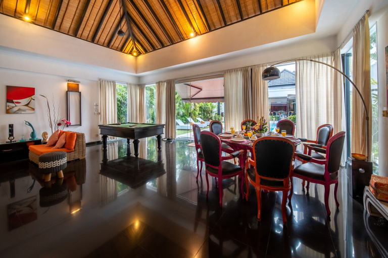 Food & Drinks 5, Serene 4br Seminyak Villa with Tropical, Badung