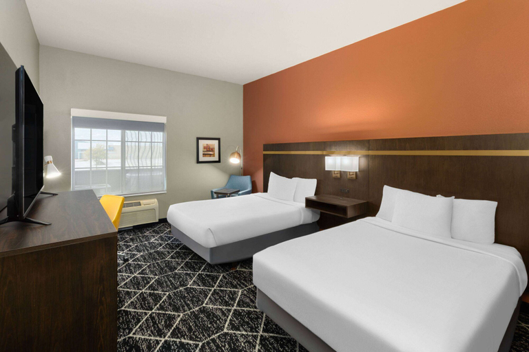Bedroom 4, La Quinta Inn & Suites by Wyndham Olathe, Kansas City