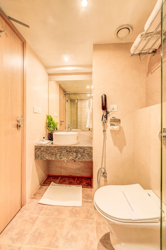 Bathroom 5, The SSK Solitaire Hotel & Banquets, Nashik