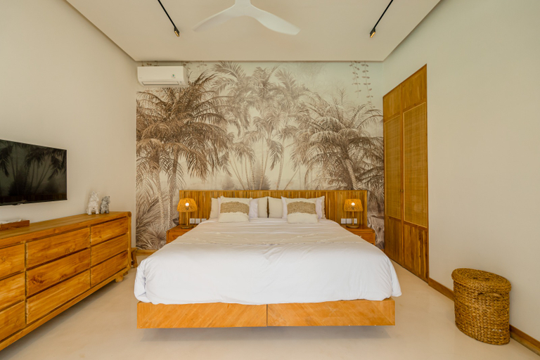 Bedroom 2, Villa Kanopi: Luxurious 3BR Villa with Pool & Quick Beach Access, Badung