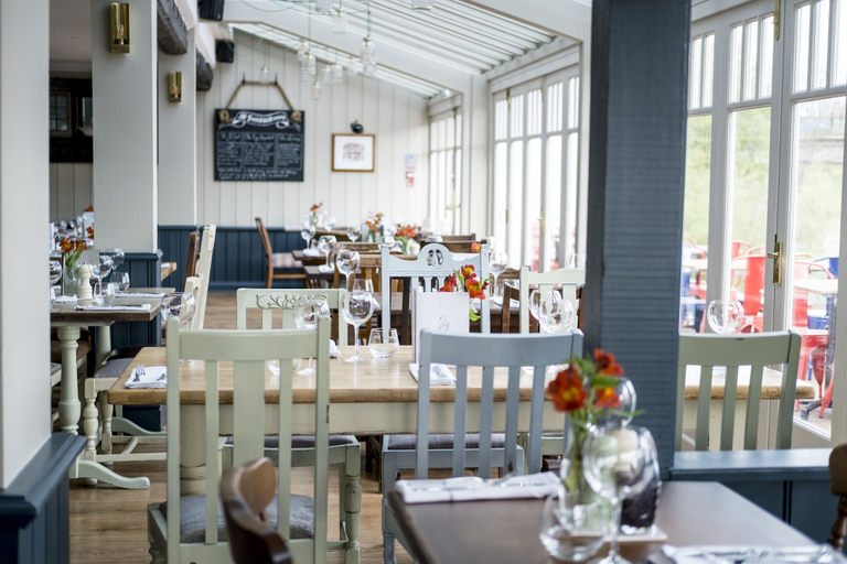 Food & Drinks 4, The Swan Hotel, Surrey