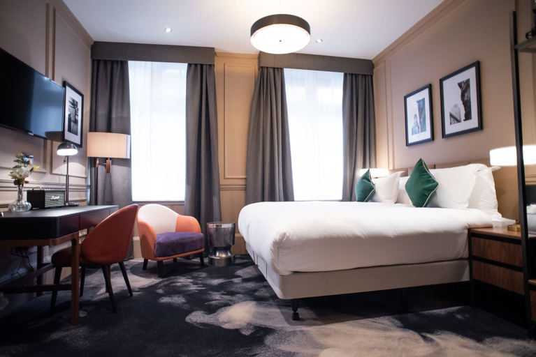Bedroom 3, Counting House, London
