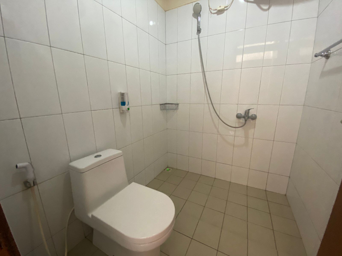 bathroom 4