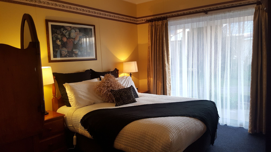 Bedroom 2, Stanley Holiday Houses, Circular Head