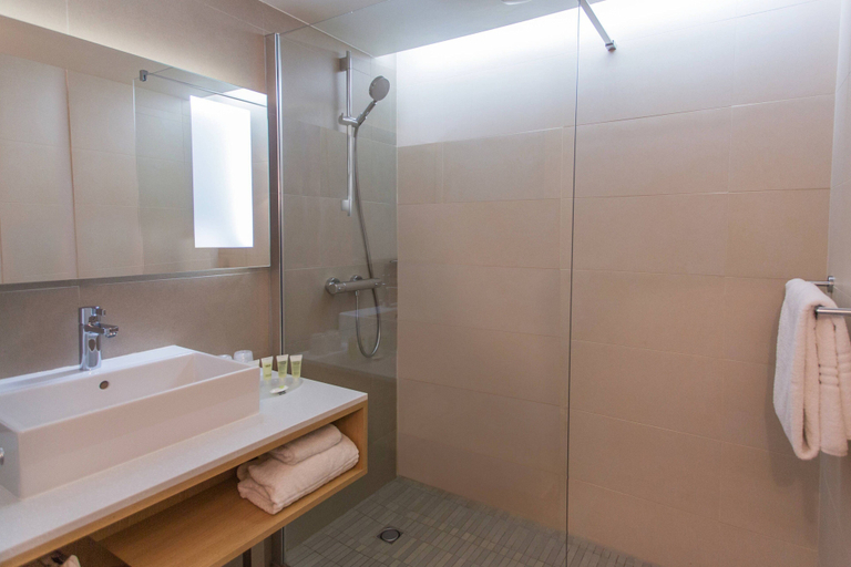 Bathroom 5, Courtyard By Marriott Montpellier, Hérault
