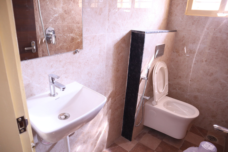 Bathroom, Smilestay Karanji Paradise, Bangalore