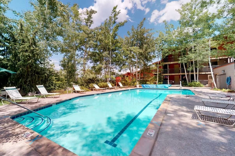 Sport & Beauty 2, The Enclave at Snowmass by Frias, Pitkin