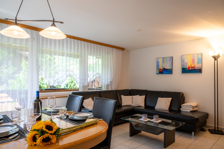 Others 4, Haus Kibo- Sunny place for 4, Visp