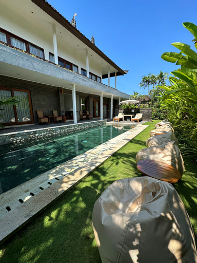 Exterior & Views 19
