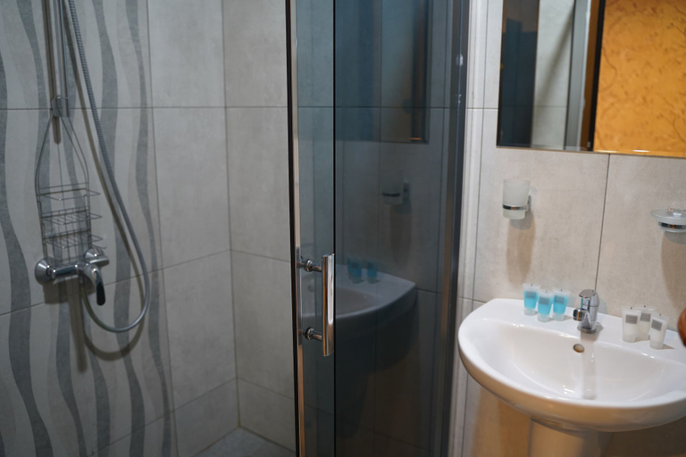 Bathroom 5, Aura Plaza Hotel, Tbilisi