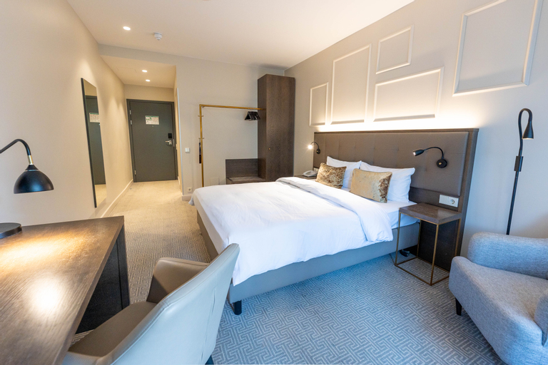 Bedroom 6