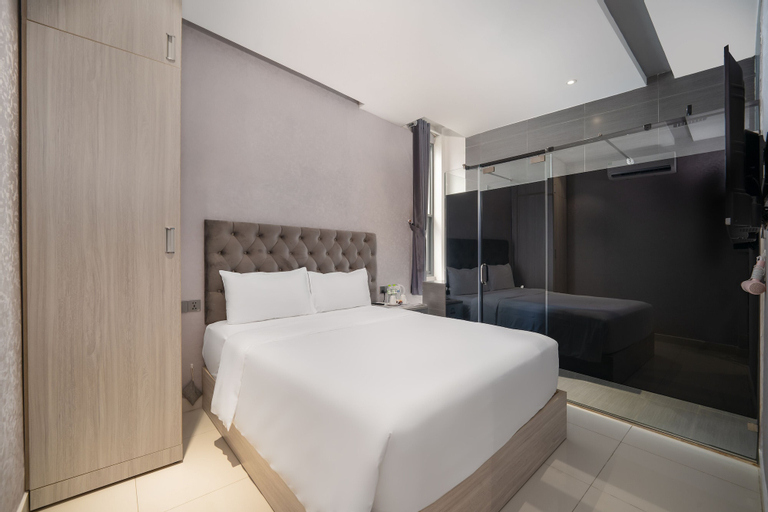 Room 8