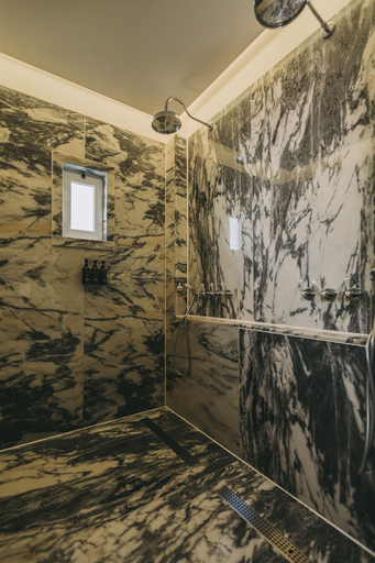 Bathroom 5, Torel Palace Lisbon, Lisbon