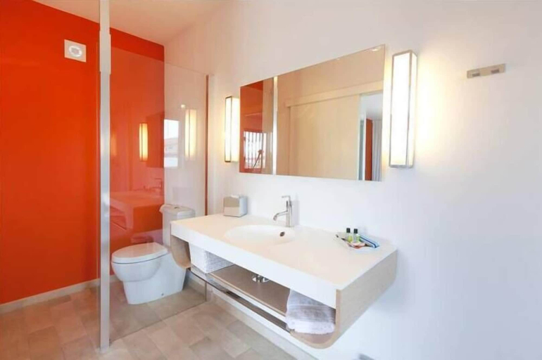 Bathroom 5, Hotel Ker Alberte, Rémire-Montjoly