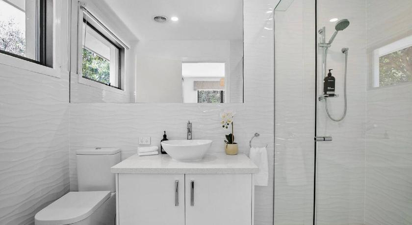 Contemporary Coastal Retreat in Rye, Mornington P'sula - South
