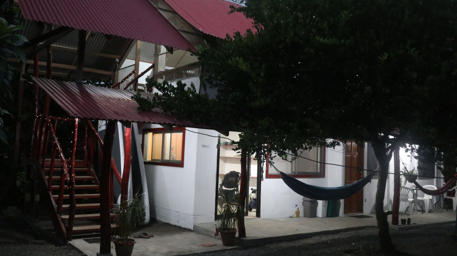 Exterior & Views 2, Amaya's Hostel, Siquirres