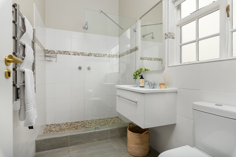 Bathroom 3, Neighbourgood Franschhoek, Cape Winelands