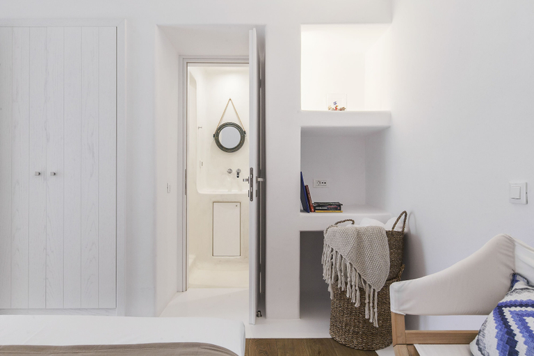 Bedroom 2, Breathtaking 6Bed villa in Platis Gialos, South Aegean