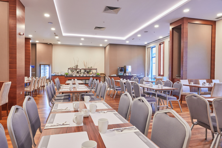 Food & Drinks 5, Park Dedeman Bostanci Hotel, Maltepe