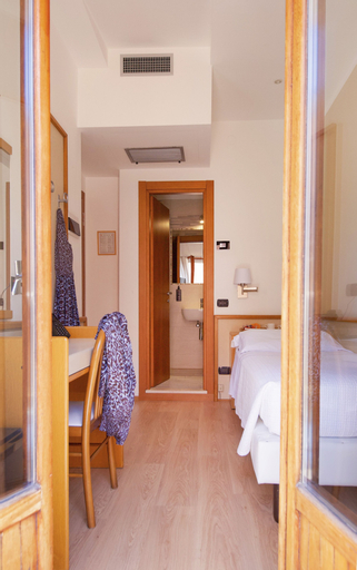 Bedroom 10