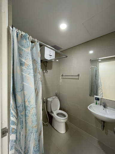 Bathroom, Apartement Podomoro Deli Medan - Liberty Tower E, Medan