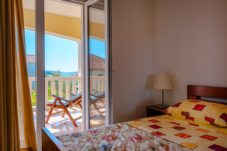 Bedroom 3, Apartments Mladenka, Orebić