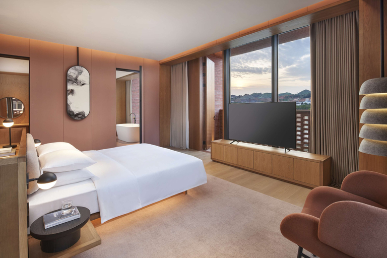 Bedroom 2, Taoxichuan Hotel -The Unbound Collection by Hyatt, Jingdezhen