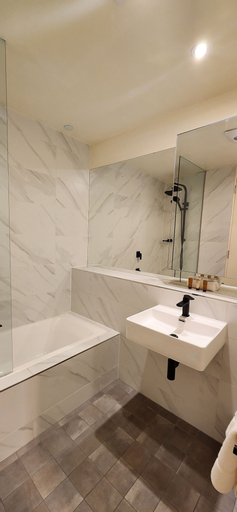 Bathroom 9