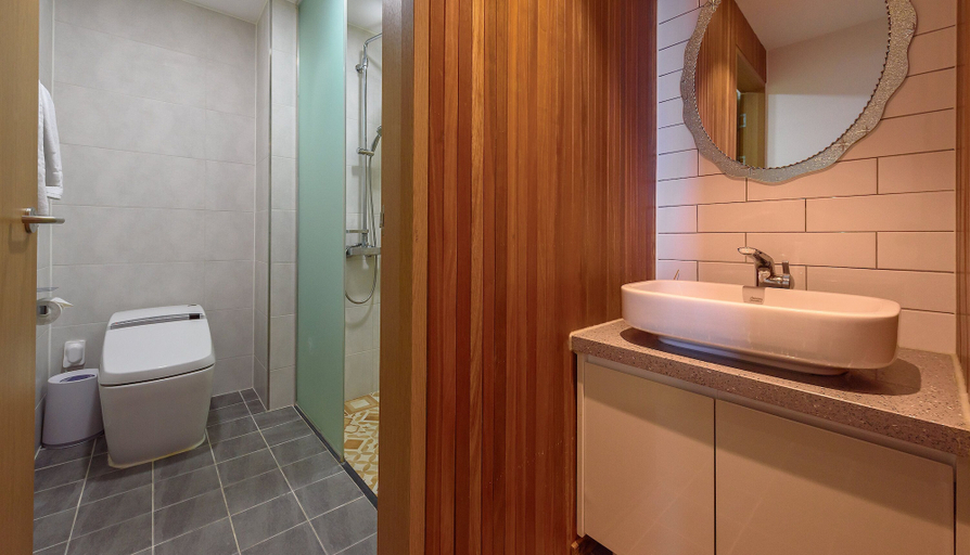 Bathroom 5, Friemily Pool Villa & Hotel, Geoje