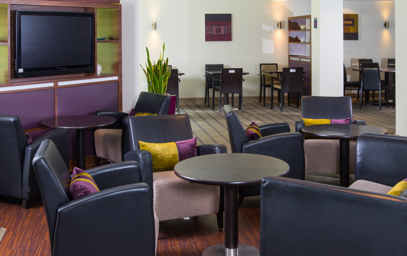 Food & Drinks 5, Holiday Inn Express STIRLING by IHG, Stirling