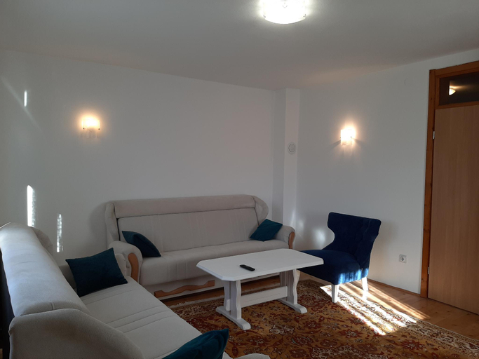 Others 5, Aleksandar Apartmani, Istočno Sarajevo