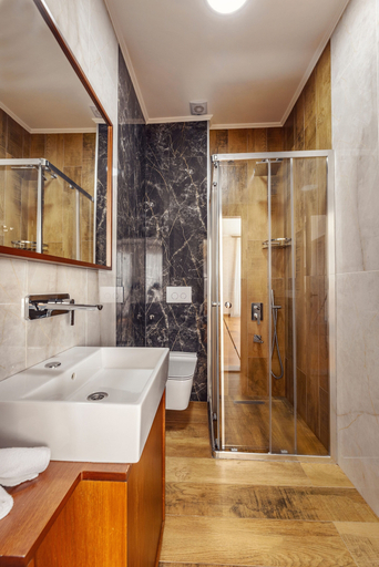 Bathroom 3, Chateau Kvirike, Kobuleti