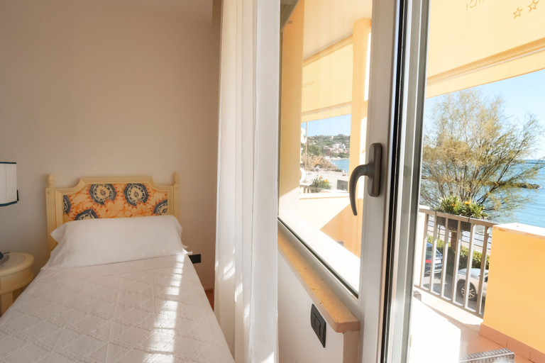 Bedroom 26