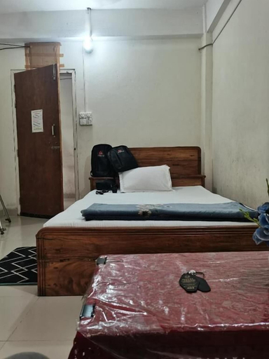 Bedroom 2, Hotel Labbaik Farmgate, Dhaka