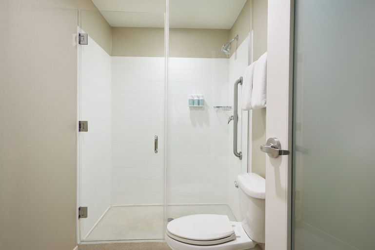 Bathroom 7