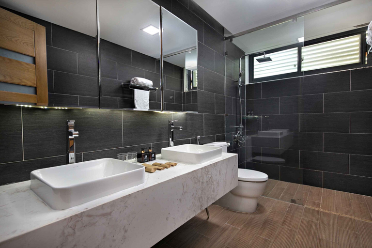 Bathroom 5, The Ocean Suites, Da Nang