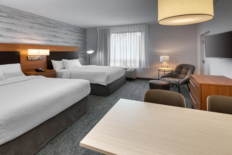 Bedroom 3, TownePlace Suites by Marriott Belleville, Hastings