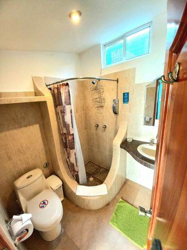 Bathroom 3, Galapagos Eco Friendly, San Cristóbal