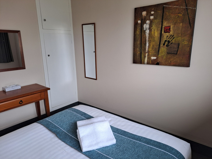 Bedroom 3, Commodore Motor Lodge, Ashburton