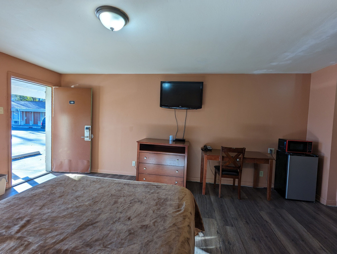 Bedroom 5, BEST WAY INN, Saint Louis