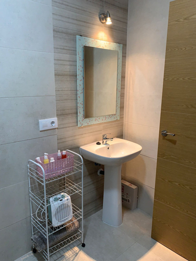 Bathroom 3, APARTAMENTOS LA UNIÓN, Cáceres