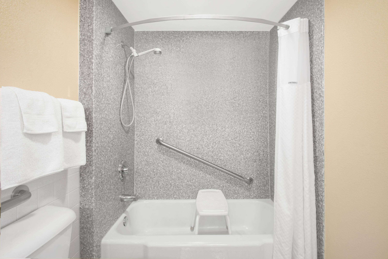 Bathroom 4, Ashland Inn & Suites, Ashland