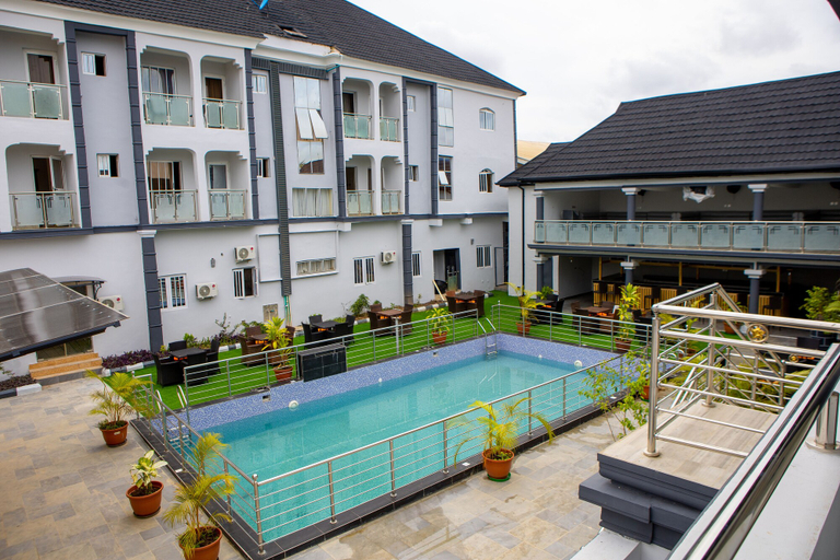 Sport & Beauty, Wingate Exotic, Ilorin South