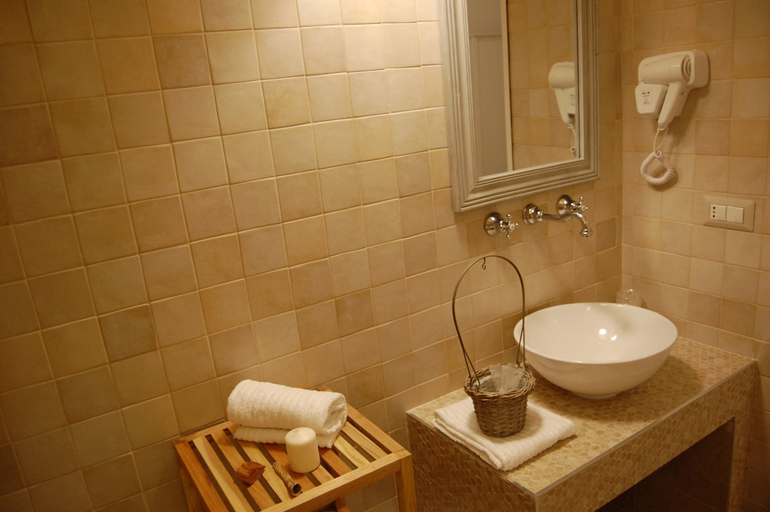Bathroom 5, Antica Mateola Rooms&Suites, Matera