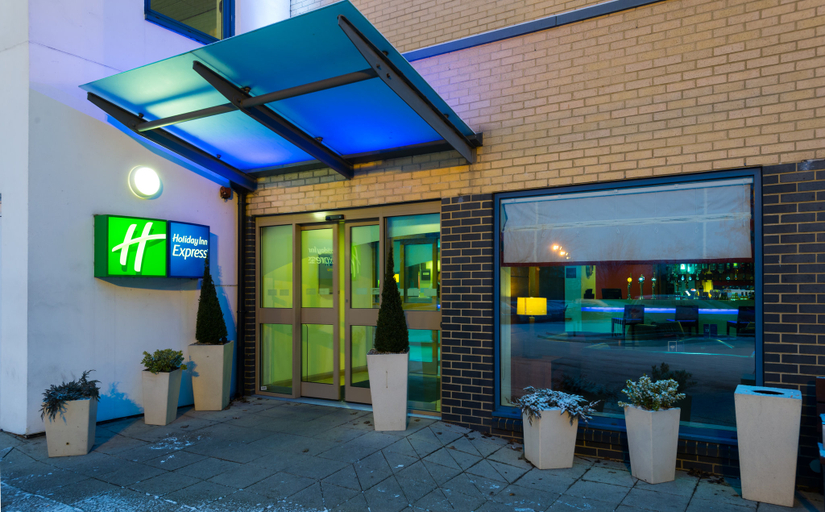 Exterior & Views 4, Holiday Inn Express SWINDON WEST by IHG, Wiltshire