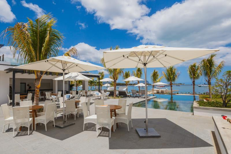 Food & Drinks 4, Latitude by Horizon Holidays, Black River