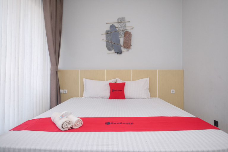 Bedroom 1, RedDoorz @ Hotel Putra Perdana Klaten, Klaten