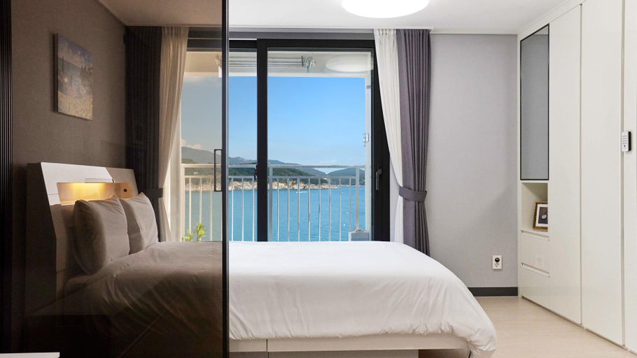 Others 1, Yeosu Stay and Healing, Yeosu