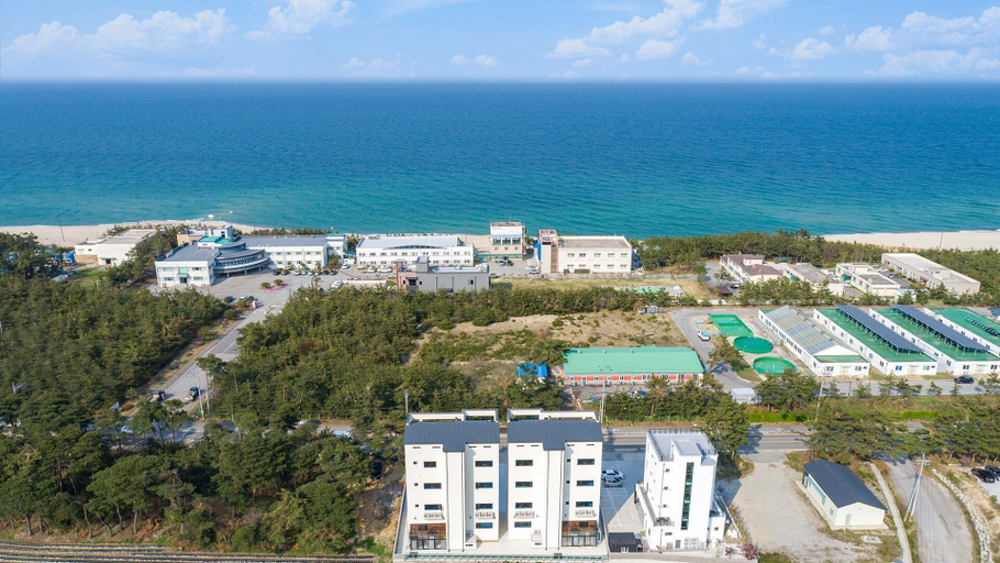 Others 2, Gangneung joeungot poolvilla, Gangneung